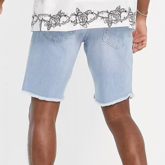 ASOS DESIGN Mens NWT slim denim shorts in light wash blue with raw hem 30” Waist - Picture 2 of 9